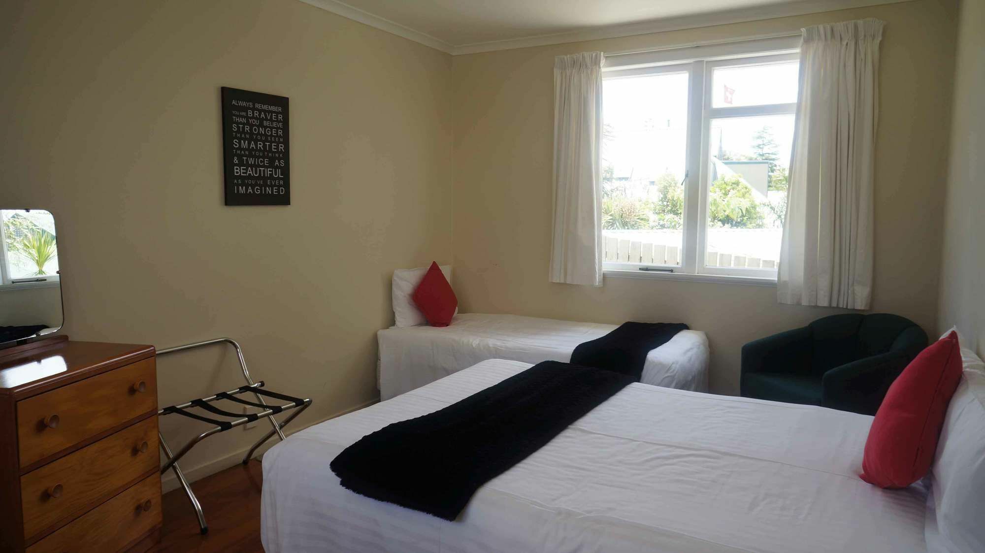 Cheviot Park Motor Lodge Whangarei Esterno foto