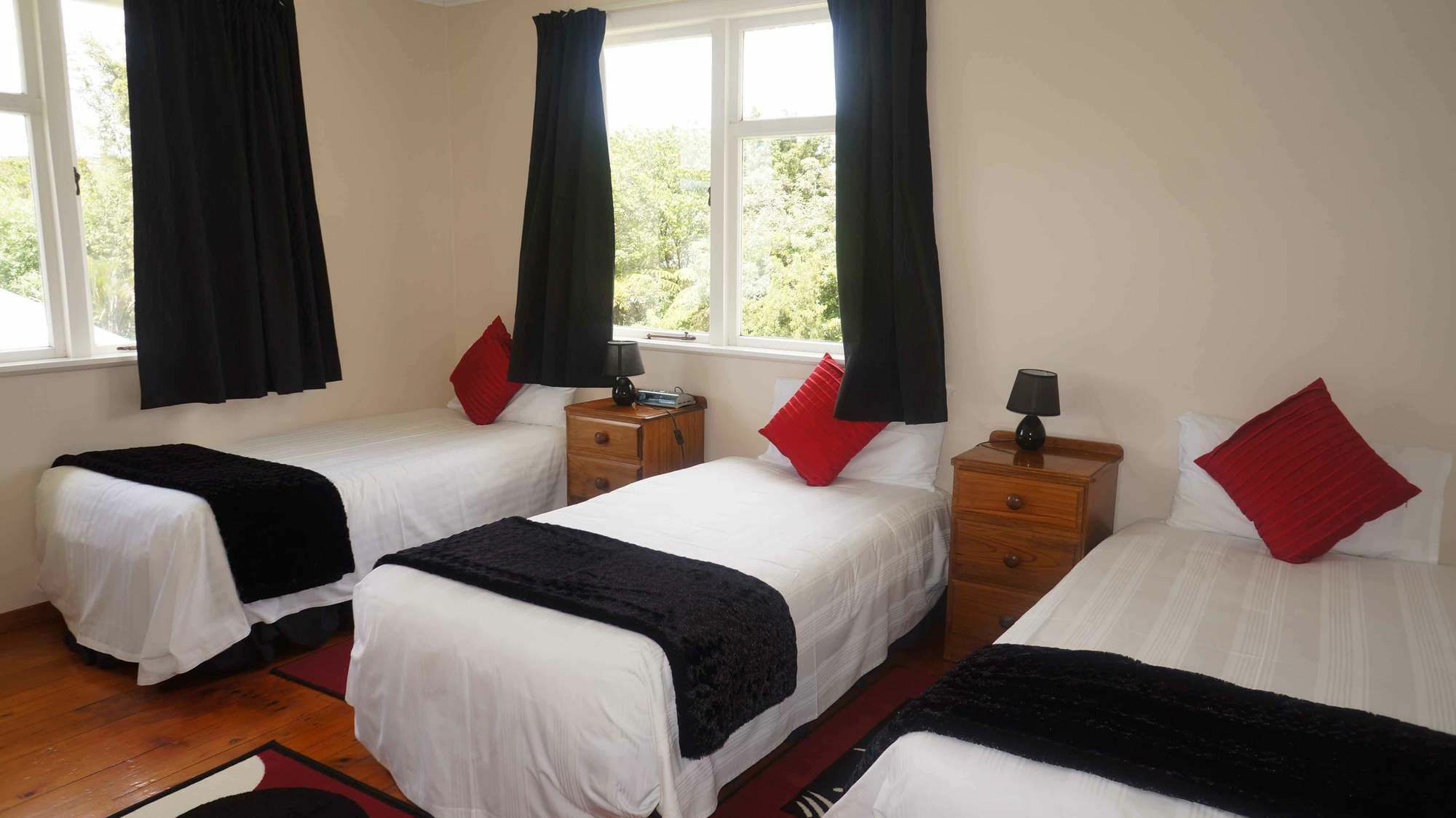 Cheviot Park Motor Lodge Whangarei Esterno foto