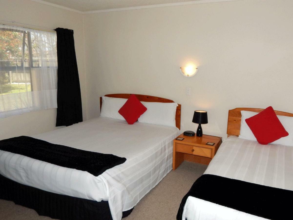 Cheviot Park Motor Lodge Whangarei Esterno foto